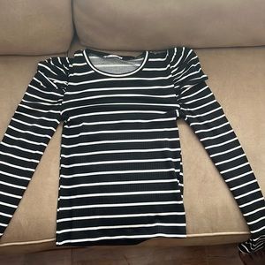 Zara Black and White Longsleeve Top